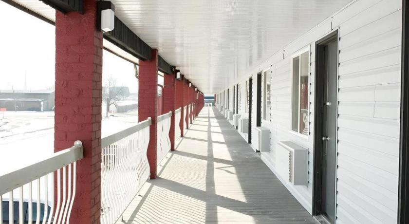 Medicine Hat Inn & Suites Eksteriør billede