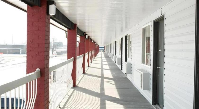 Medicine Hat Inn & Suites Eksteriør billede